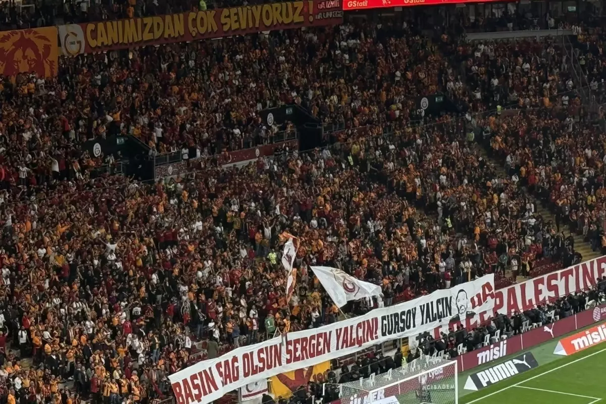 galatasaray taraftarindan sergen yalcini duygulandiran pankart WzqgZMSp