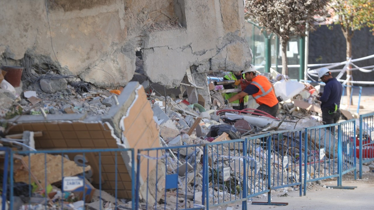 gebzede coken binanin enkazinda bilirkisi incelemesi basladi 7Rcr4Ucs.jpg