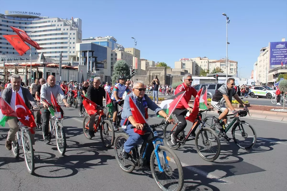 kayseride bisikletliler kuresel sumud filosuna destek icin pedal cevirdi d5HJaacx