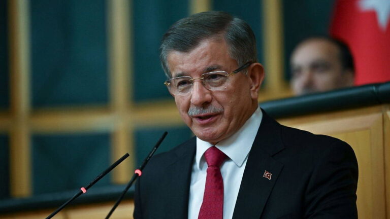 ahmet-davutoglundan-erdogana-khk-cagrisi-siz-yaparsaniz-bu-isler-yuruyor-2Q5Nj6k5